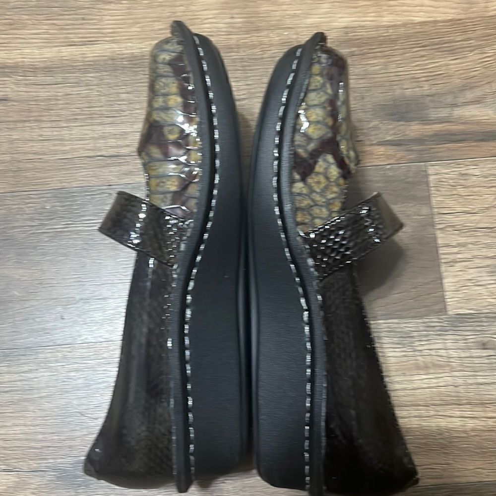 ALEGRIA SIZE 36- 6.5 WOMEN'S GREEN-BLACK ANIMAL PRINT MARY JANE SHOES - Picture 3 of 6